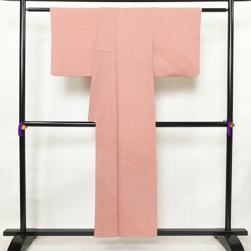 小紋 木下正夫 落款入り 縮緬 一つ紋付き 江戸小紋 付下小紋 正絹 花柄 袷仕立て 身丈152.5cm 裄丈65cm 着物 ピンク_画像2