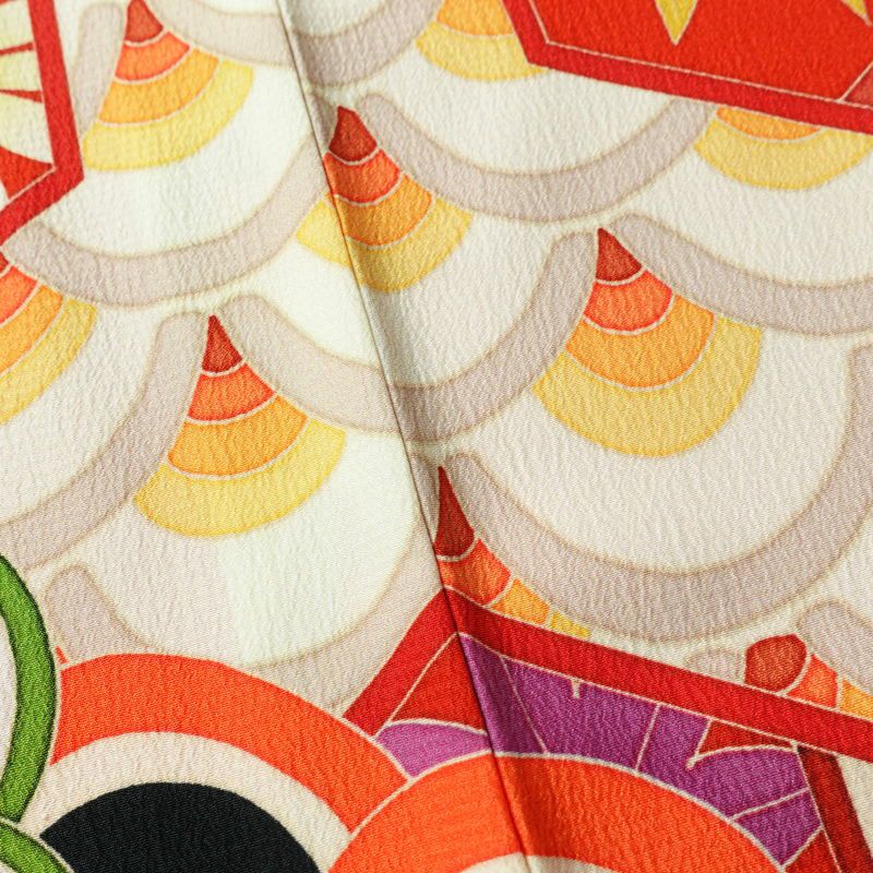 振袖 良品 ポリエステル 古典柄 袷仕立て 身丈169.5cm 裄丈68.5cm 箔 金彩 フォーマル 二十歳 着物 多色使い_画像9