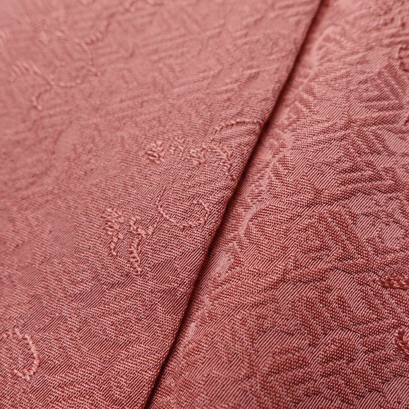 色無地 一つ紋付き 正絹 木の葉・植物柄 袷仕立て 身丈167cm 裄丈69cm フォーマル 着物 ピンク_画像8