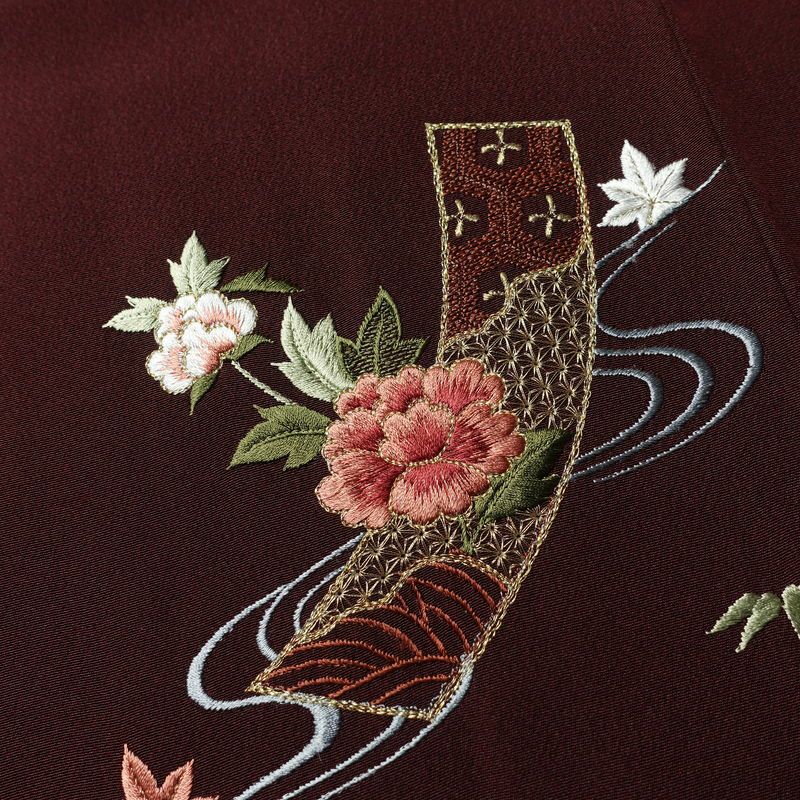 振袖 縮緬 金駒刺繍 正絹 古典柄 袷仕立て 身丈156.5cm 裄丈64cm 刺繍 金糸 フォーマル 着物 赤・朱_画像12