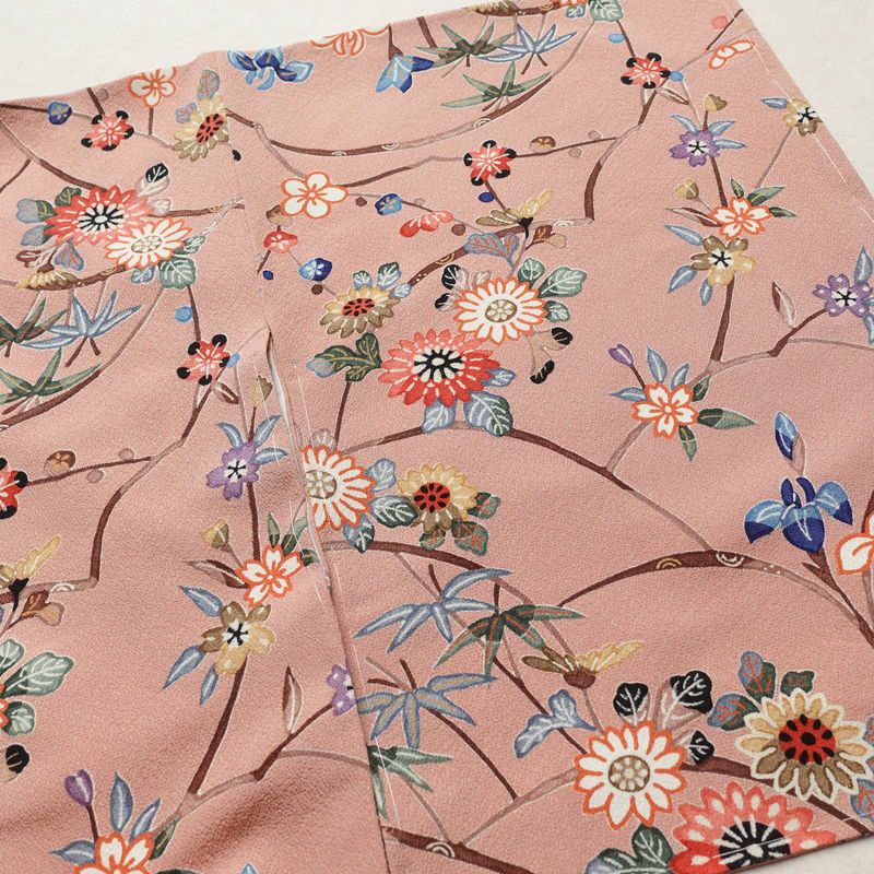 小紋 美品 しつけ糸付き 縮緬 正絹 花柄 袷仕立て 身丈165cm 裄丈65cm 着物 くすみピンク ピンク_画像14