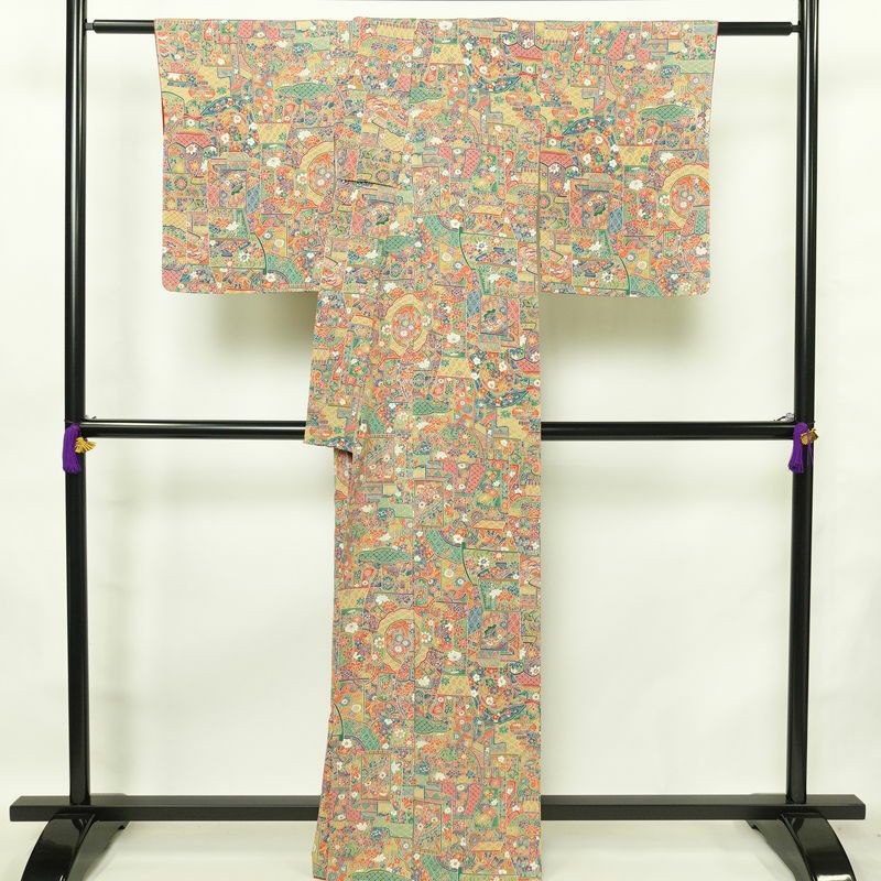 小紋 縮緬 総柄 正絹 古典柄 袷仕立て 身丈163cm 裄丈65cm 一部しつけ糸付き 着物 多色使い_画像2