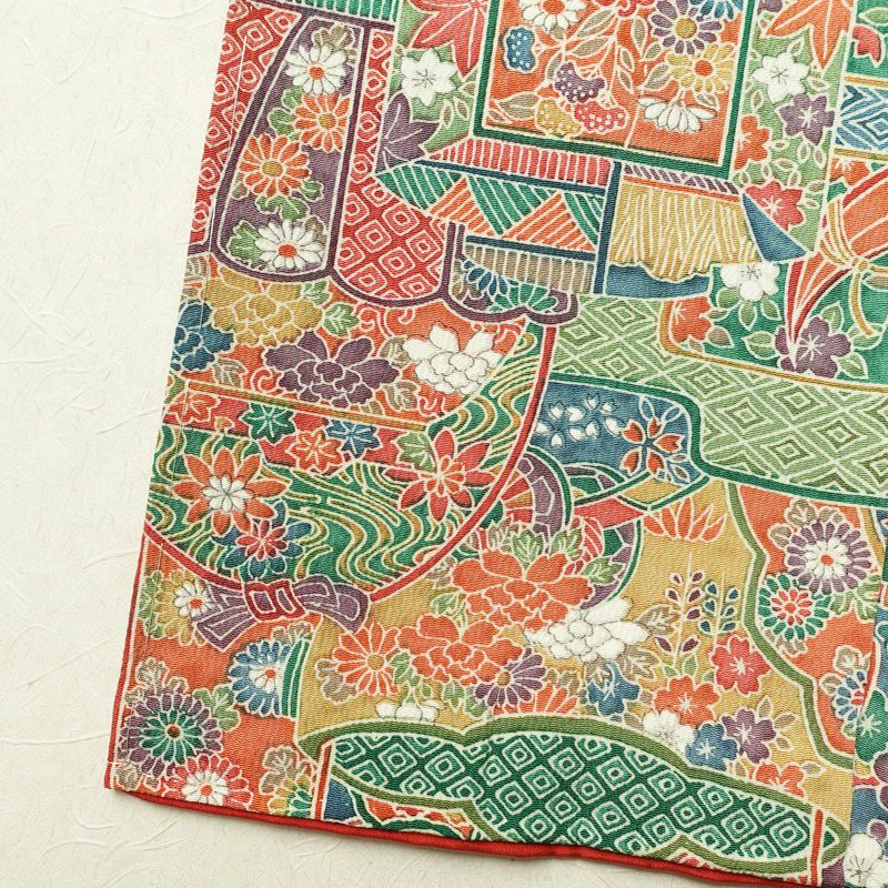 小紋 縮緬 総柄 正絹 古典柄 袷仕立て 身丈163cm 裄丈65cm 一部しつけ糸付き 着物 多色使い_画像11