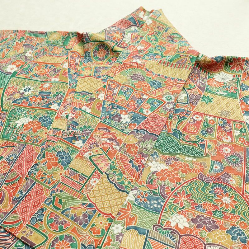 小紋 縮緬 総柄 正絹 古典柄 袷仕立て 身丈163cm 裄丈65cm 一部しつけ糸付き 着物 多色使い_画像15