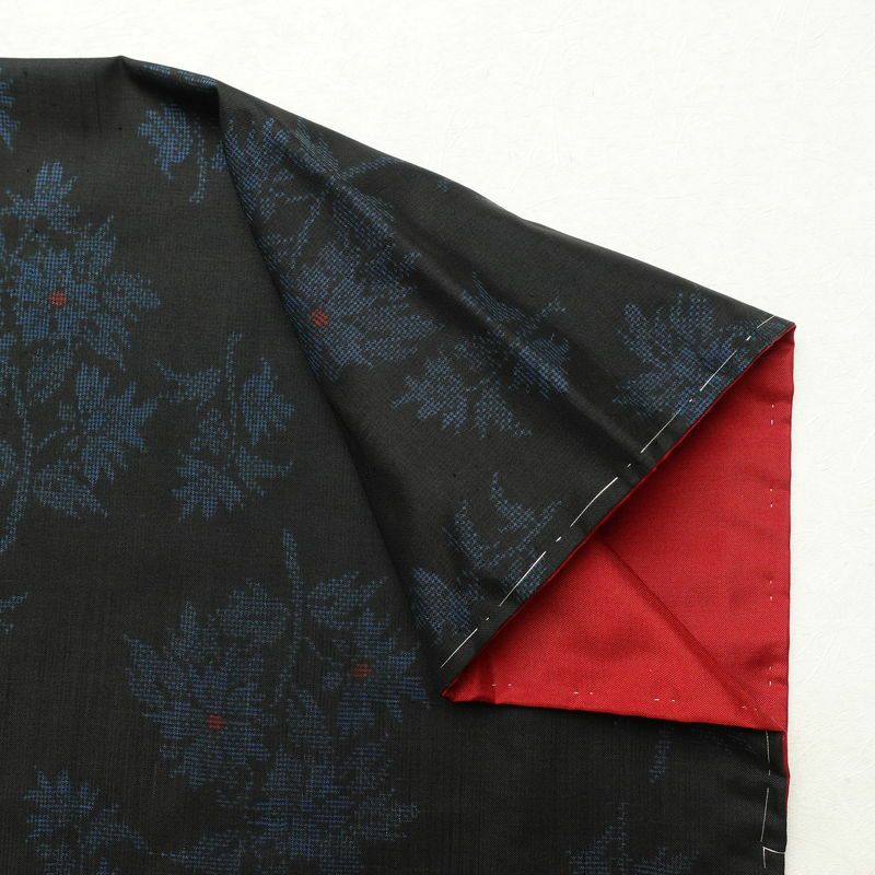 大島紬 しつけ糸付き 正絹 木の葉・植物柄 袷仕立て 身丈170cm 裄丈69.5cm 着物 黒_画像13