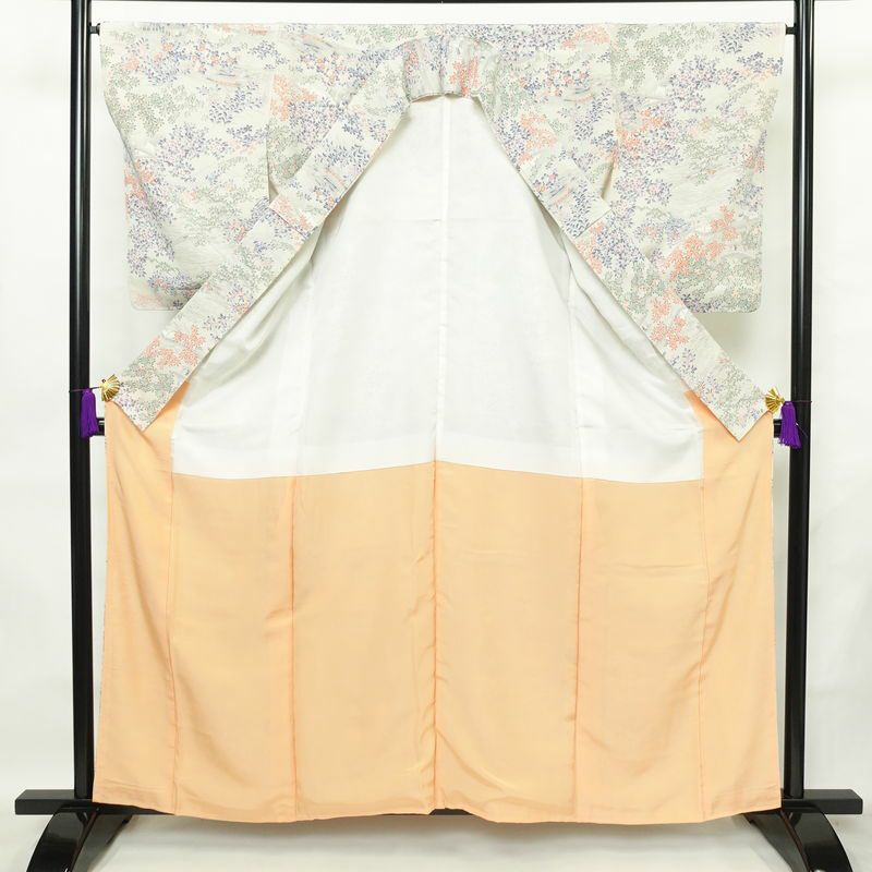 小紋 しつけ糸付き 縮緬 総柄 正絹 木の葉・植物柄 袷仕立て 身丈160cm 裄丈66cm 着物 多色使い_画像3