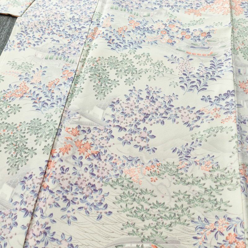 小紋 しつけ糸付き 縮緬 総柄 正絹 木の葉・植物柄 袷仕立て 身丈160cm 裄丈66cm 着物 多色使い_画像5