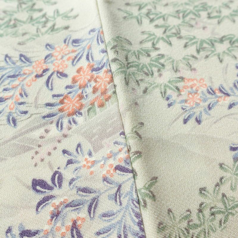 小紋 しつけ糸付き 縮緬 総柄 正絹 木の葉・植物柄 袷仕立て 身丈160cm 裄丈66cm 着物 多色使い_画像11