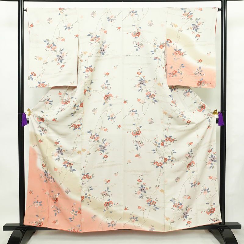 付け下げ しつけ糸付き 正絹 花柄 袷仕立て 身丈160cm 裄丈66cm 金彩 着物 グレージュ ベージュ_画像1