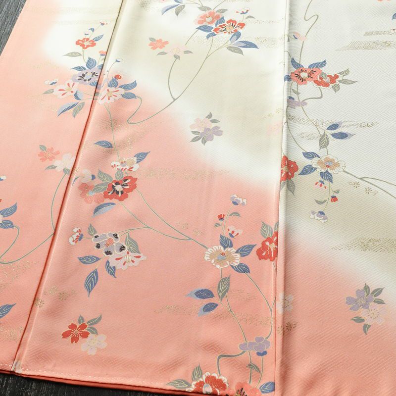 付け下げ しつけ糸付き 正絹 花柄 袷仕立て 身丈160cm 裄丈66cm 金彩 着物 グレージュ ベージュ_画像4