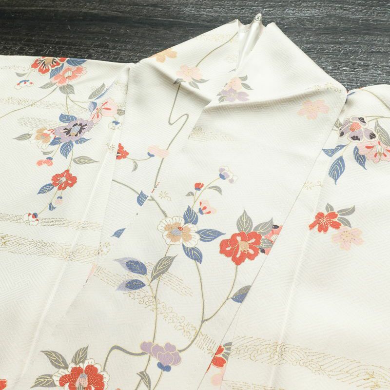 付け下げ しつけ糸付き 正絹 花柄 袷仕立て 身丈160cm 裄丈66cm 金彩 着物 グレージュ ベージュ_画像17