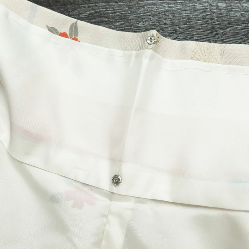 付け下げ しつけ糸付き 正絹 花柄 袷仕立て 身丈160cm 裄丈66cm 金彩 着物 グレージュ ベージュ_画像19