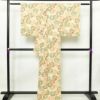 小紋 縮緬 総柄 正絹 花柄 袷仕立て 身丈166cm 裄丈65.5cm 一部しつけ糸付き 着物 クリーム_画像2