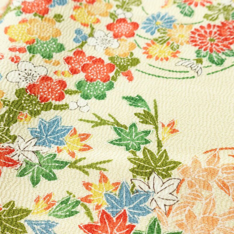 小紋 縮緬 総柄 正絹 花柄 袷仕立て 身丈166cm 裄丈65.5cm 一部しつけ糸付き 着物 クリーム_画像9