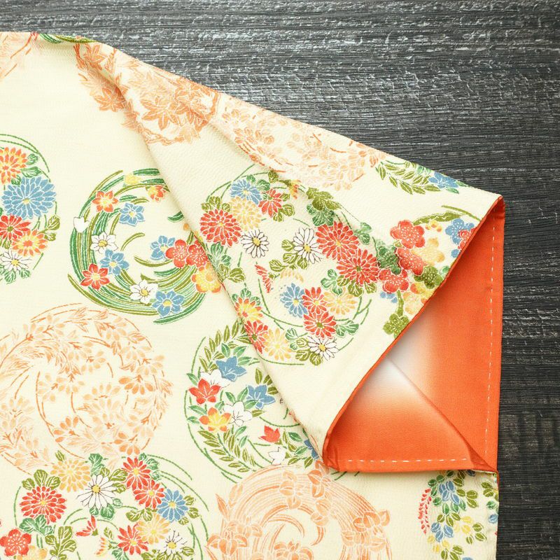 小紋 縮緬 総柄 正絹 花柄 袷仕立て 身丈166cm 裄丈65.5cm 一部しつけ糸付き 着物 クリーム_画像13