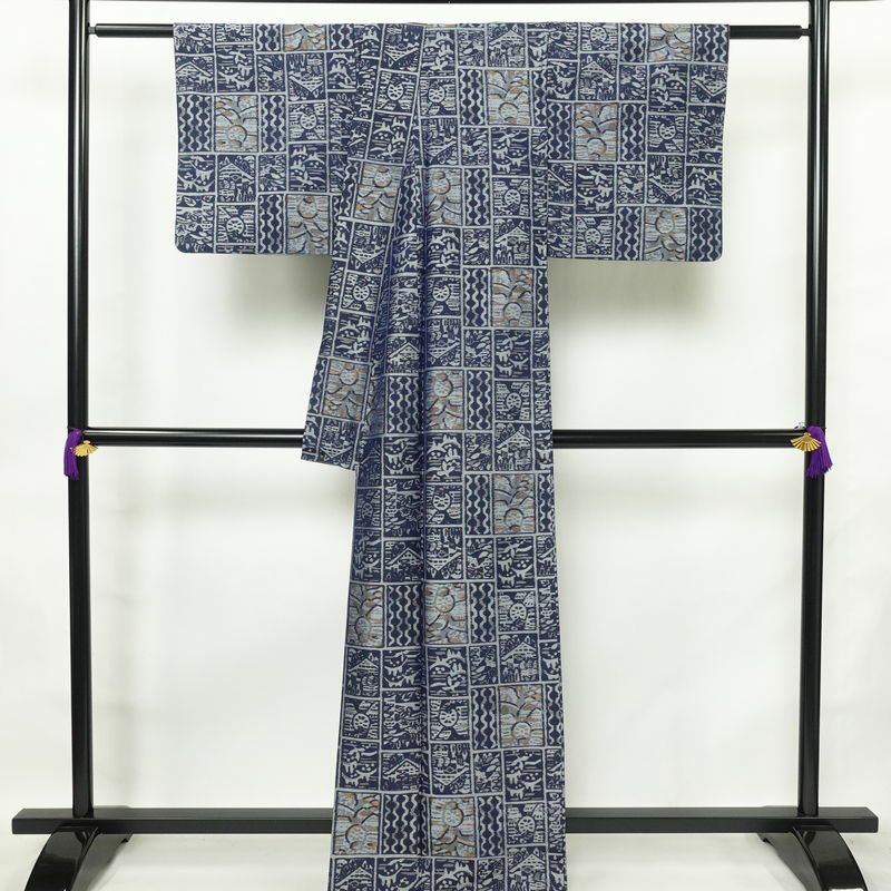 紬 正絹 幾何学柄・抽象柄 袷仕立て 身丈166cm 裄丈66cm 着物 青・紺_画像2