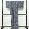 紬 正絹 幾何学柄・抽象柄 袷仕立て 身丈166cm 裄丈66cm 着物 青・紺_画像2
