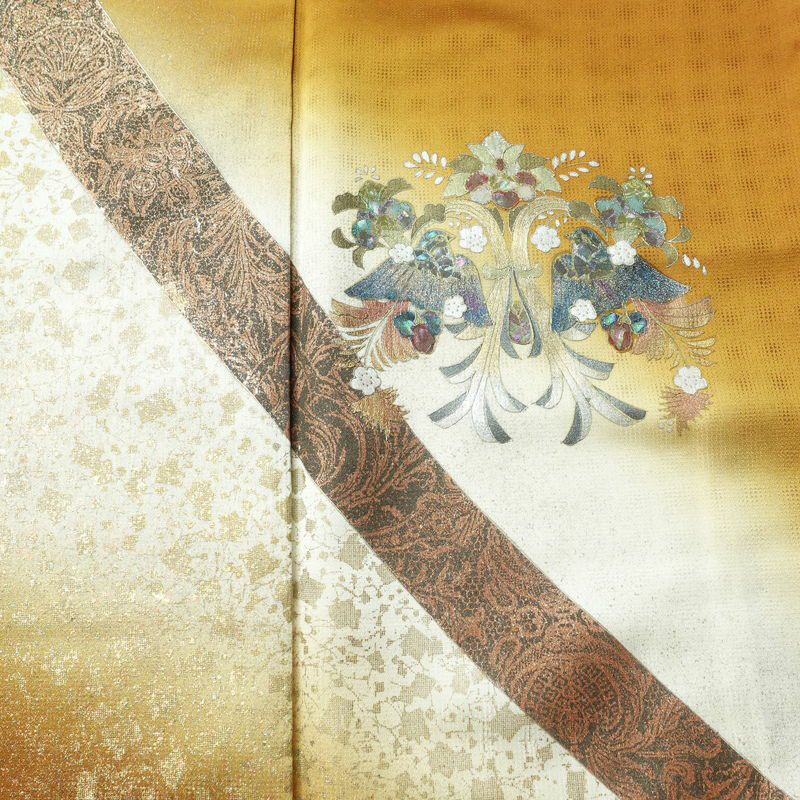 付け下げ 良品 正絹 袷仕立て 身丈158.5cm 裄丈66cm 箔 金彩 着物 黄・黄土色_画像6