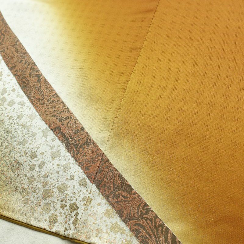 付け下げ 良品 正絹 袷仕立て 身丈158.5cm 裄丈66cm 箔 金彩 着物 黄・黄土色_画像13