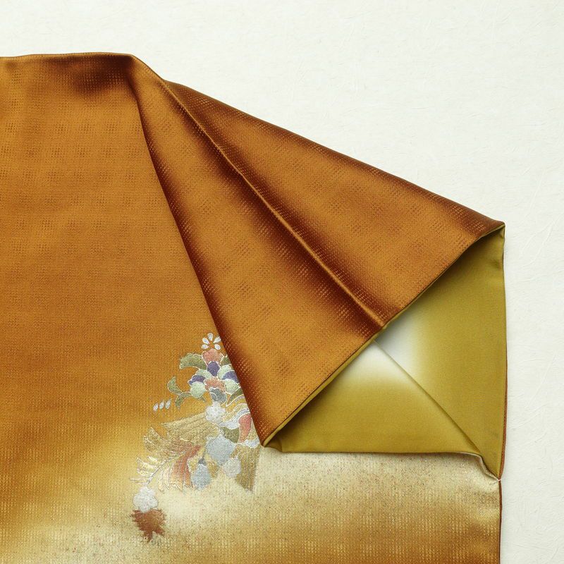 付け下げ 良品 正絹 袷仕立て 身丈158.5cm 裄丈66cm 箔 金彩 着物 黄・黄土色_画像15