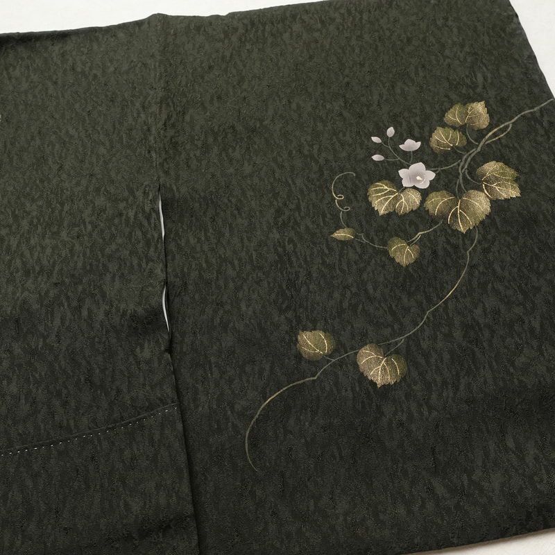 付け下げ 落款入り 正絹 木の葉・植物柄 袷仕立て 身丈157cm 裄丈67cm 箔 刺繍 金彩 フォーマル 着物 緑・うぐいす色_画像13