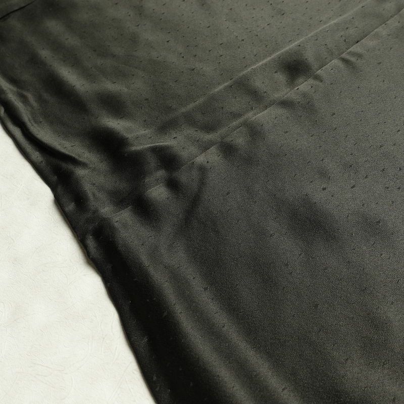 付け下げ 落款入り 正絹 木の葉・植物柄 袷仕立て 身丈157cm 裄丈67cm 箔 刺繍 金彩 フォーマル 着物 緑・うぐいす色_画像20