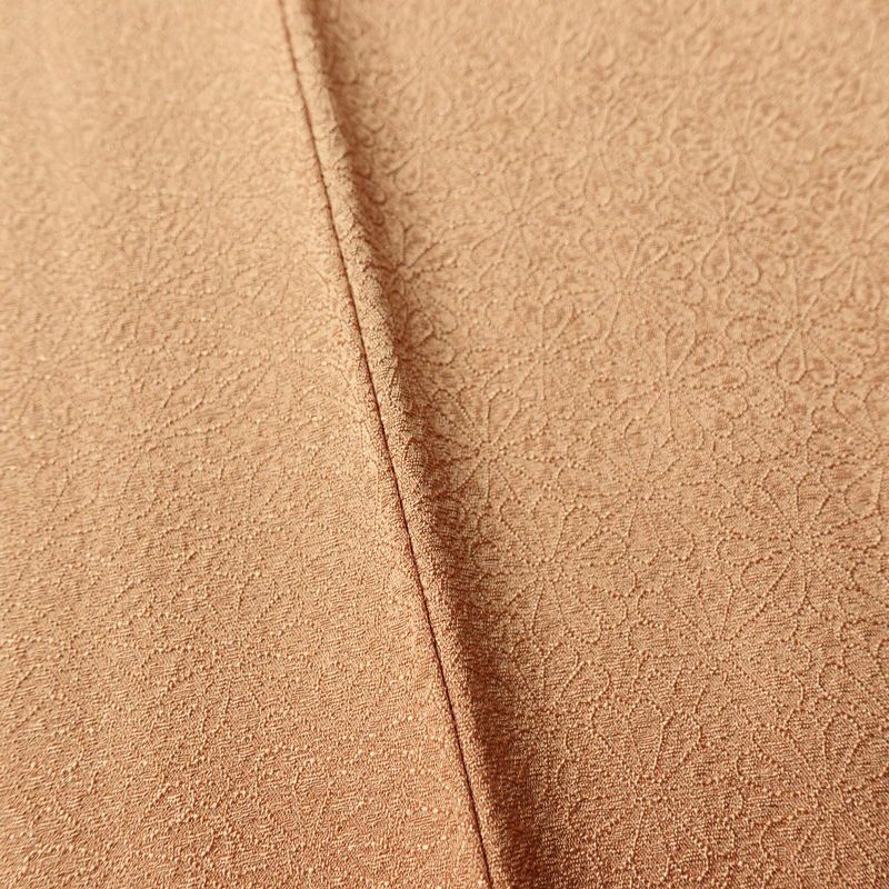 色無地 良品 一つ紋付き 正絹 花柄 袷仕立て 身丈158cm 裄丈64cm 一部しつけ糸付き フォーマル 着物 茶_画像10