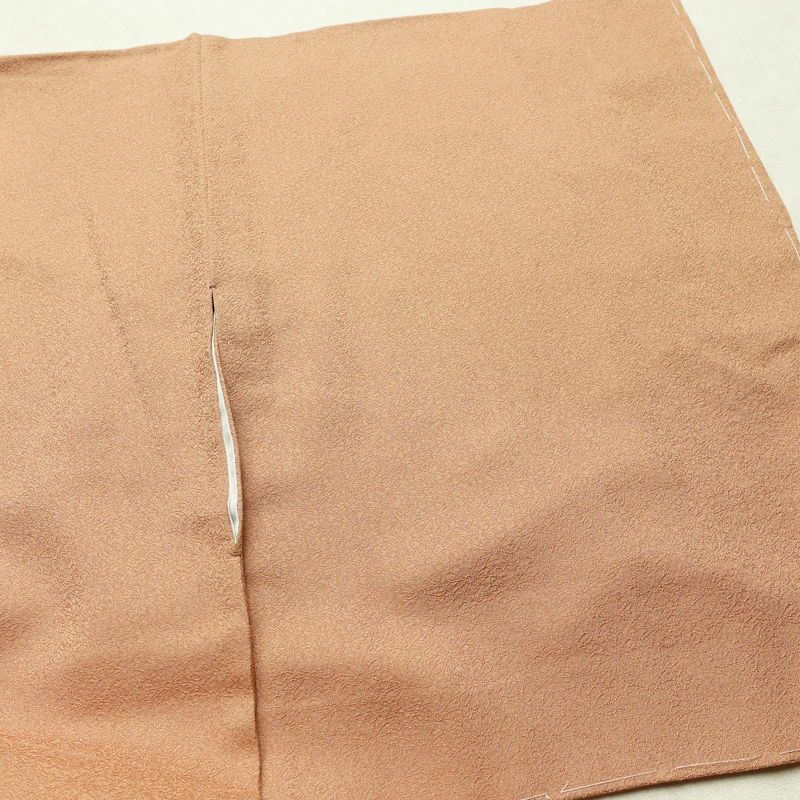 色無地 良品 一つ紋付き 正絹 花柄 袷仕立て 身丈158cm 裄丈64cm 一部しつけ糸付き フォーマル 着物 茶_画像14