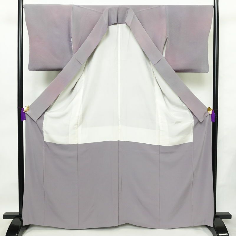 小紋 良品 斉藤三才 落款入り 縮緬 正絹 その他の柄 袷仕立て 身丈166cm 裄丈67cm 着物 紫・藤色_画像3