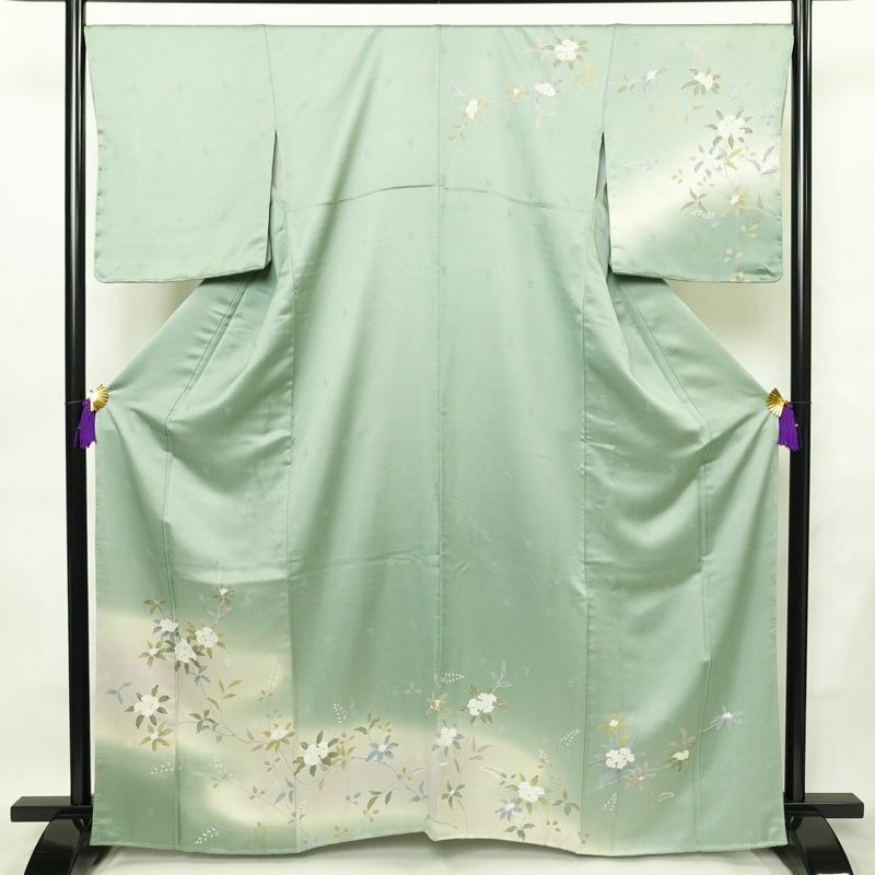 訪問着 良品 しつけ糸付き 綸子 正絹 花柄 袷仕立て 身丈163.5cm 裄丈68cm フォーマル 着物 緑・うぐいす色_画像1