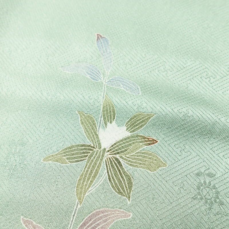 訪問着 良品 しつけ糸付き 綸子 正絹 花柄 袷仕立て 身丈163.5cm 裄丈68cm フォーマル 着物 緑・うぐいす色_画像8