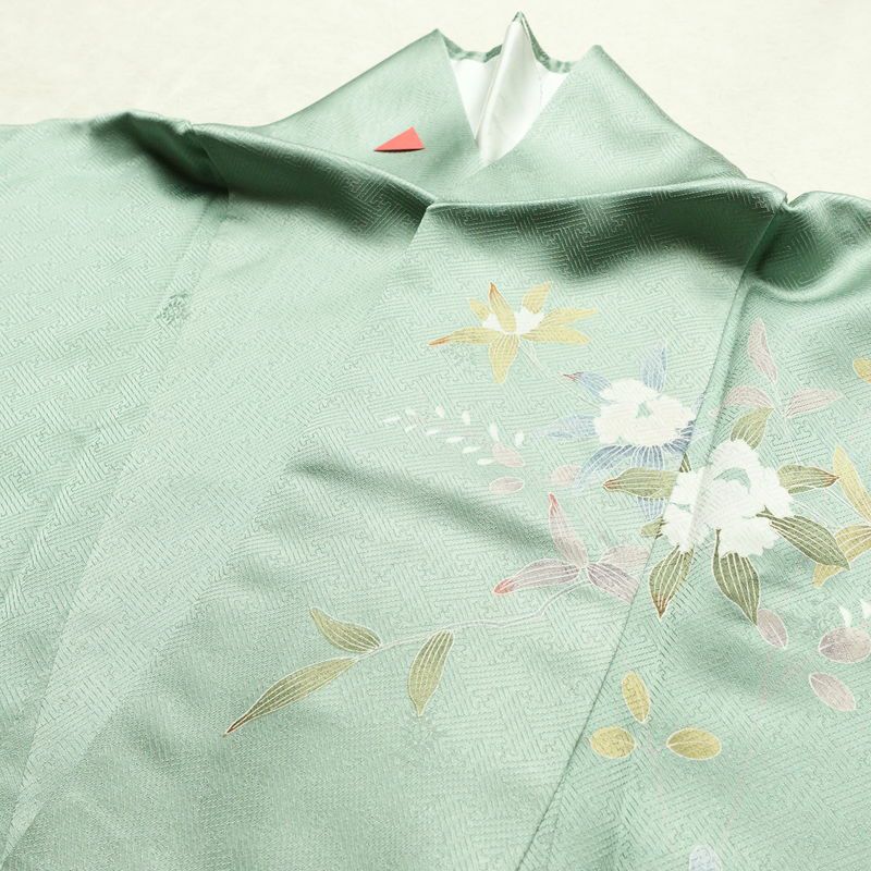 訪問着 良品 しつけ糸付き 綸子 正絹 花柄 袷仕立て 身丈163.5cm 裄丈68cm フォーマル 着物 緑・うぐいす色_画像15