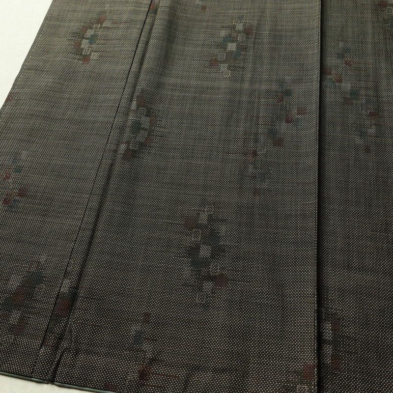大島紬 古代染色純泥染 良品 証紙あり 正絹 幾何学柄・抽象柄 袷仕立て 身丈162cm 裄丈63cm 一部しつけ糸付き 着物 茶_画像5