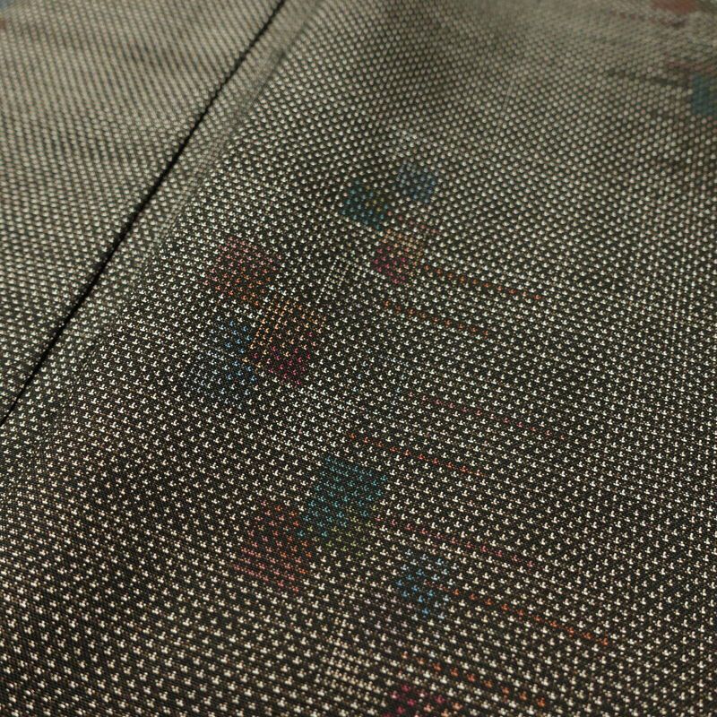 大島紬 古代染色純泥染 良品 証紙あり 正絹 幾何学柄・抽象柄 袷仕立て 身丈162cm 裄丈63cm 一部しつけ糸付き 着物 茶_画像9