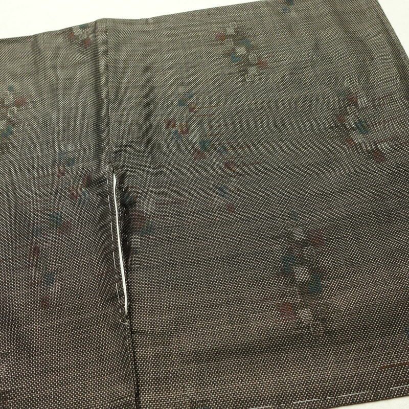 大島紬 古代染色純泥染 良品 証紙あり 正絹 幾何学柄・抽象柄 袷仕立て 身丈162cm 裄丈63cm 一部しつけ糸付き 着物 茶_画像13