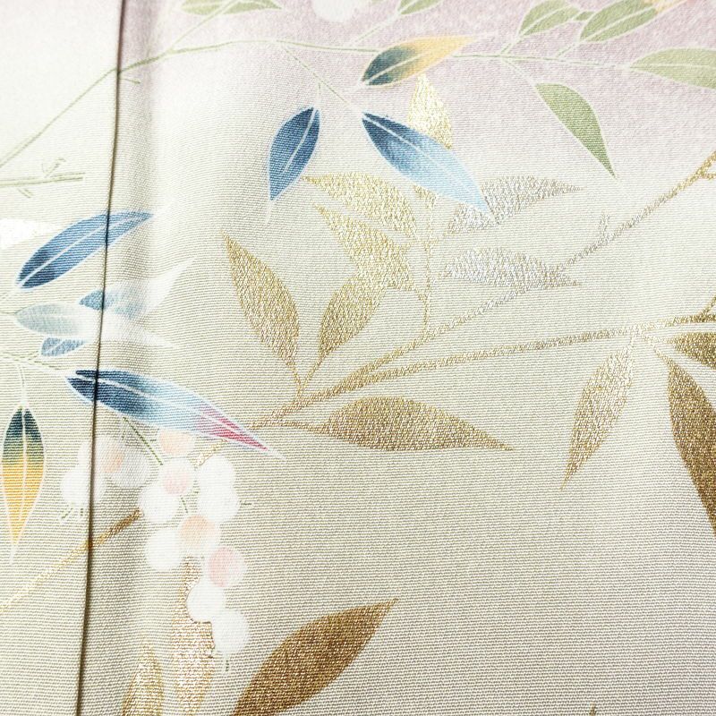 付け下げ 良品 縮緬 正絹 木の葉・植物柄 袷仕立て 身丈160cm 裄丈63.5cm 箔 共八掛 フォーマル 着物 紫・藤色_画像7