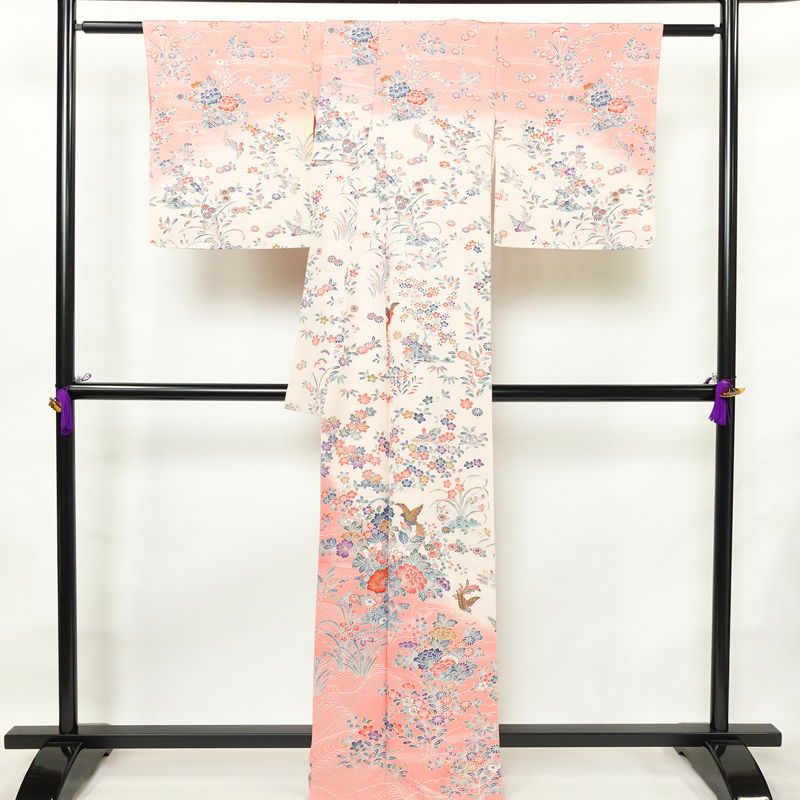 訪問着 しつけ糸付き 縮緬 正絹 花柄 袷仕立て 身丈165cm 裄丈68cm フォーマル 着物 ピンク_画像2