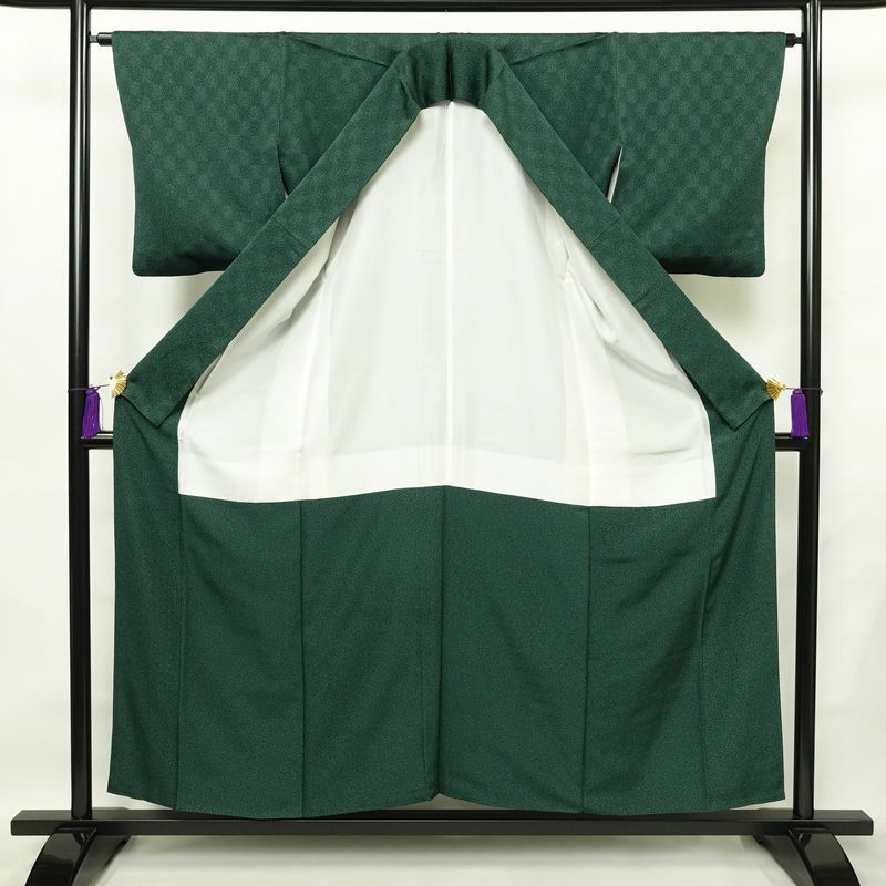色無地 良品 一つ紋付き 正絹 チェック・格子柄 袷仕立て 身丈155cm 裄丈64cm フォーマル 着物 緑・うぐいす色_画像3