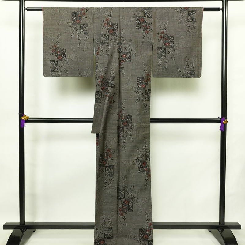 大島紬 古代染色純泥染 美品 証紙あり しつけ糸付き 正絹 木の葉・植物柄 袷仕立て 身丈166.5cm 裄丈66cm 着物 茶_画像2