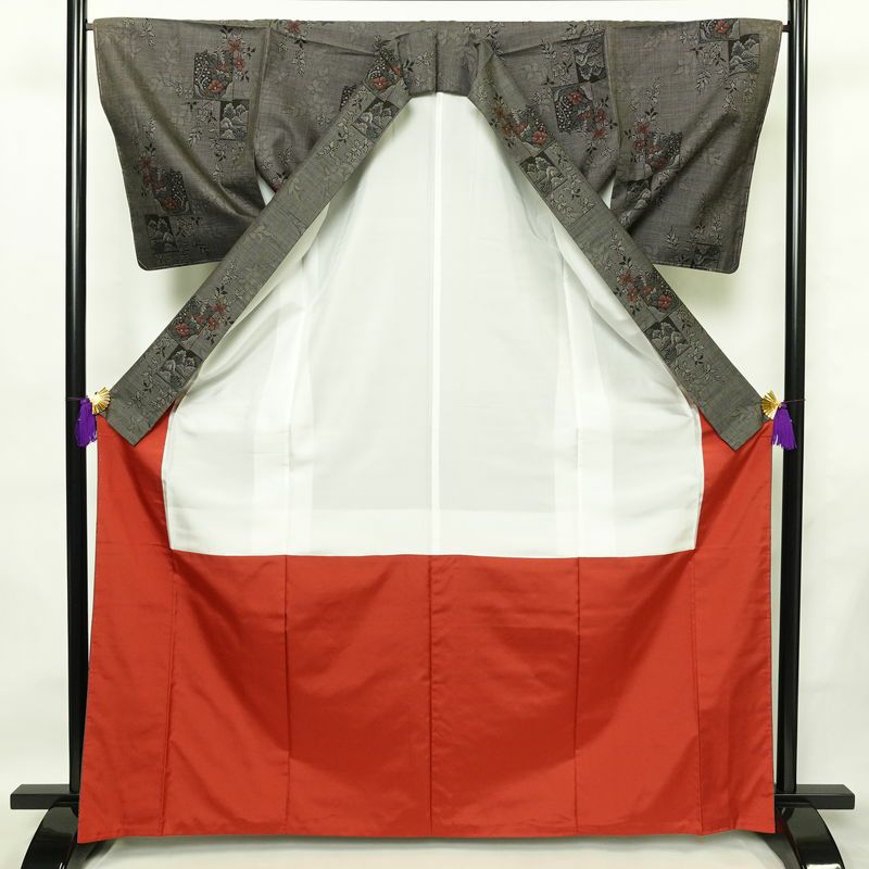 大島紬 古代染色純泥染 美品 証紙あり しつけ糸付き 正絹 木の葉・植物柄 袷仕立て 身丈166.5cm 裄丈66cm 着物 茶_画像3