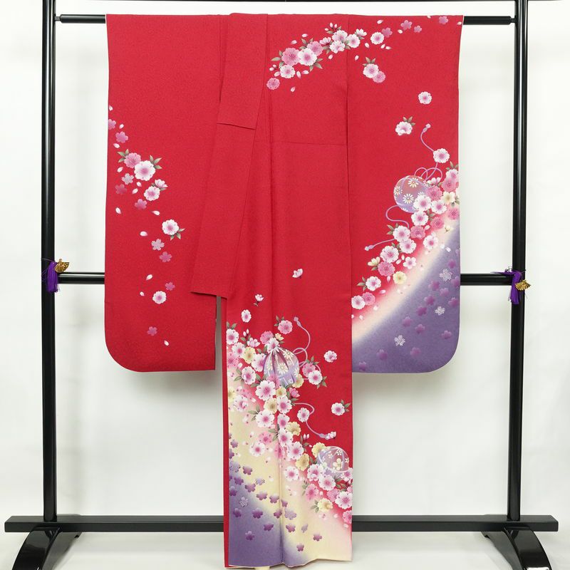 振袖 良品 正絹 花柄 袷仕立て 身丈161cm 裄丈66cm フォーマル 成人式 二十歳 着物 赤・朱_画像2