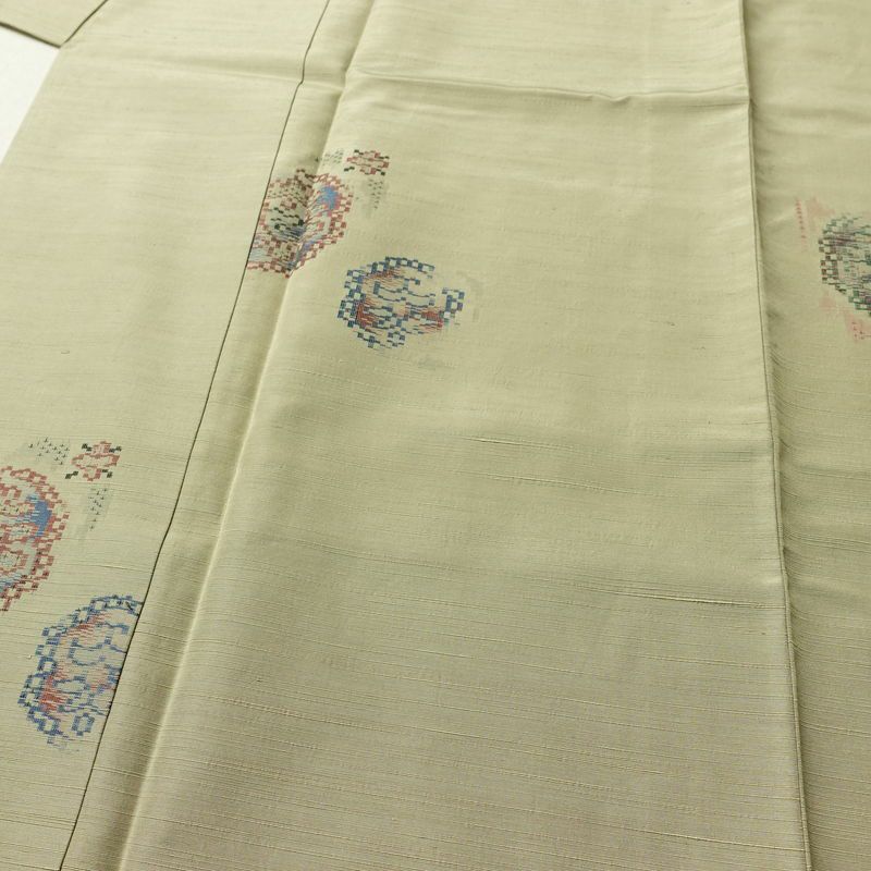 紬 良品 しつけ糸付き 正絹 幾何学柄・抽象柄 袷仕立て 身丈155.5cm 裄丈66cm 着物 緑・うぐいす色_画像5