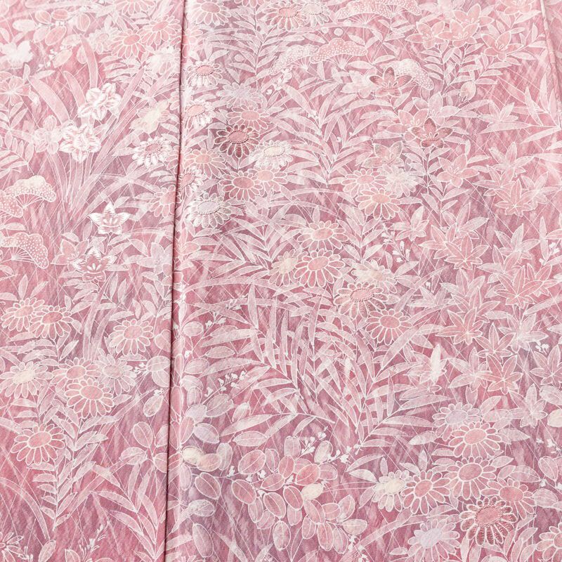 小紋 付下小紋 縮緬 相良刺繍 一つ紋付き 正絹 木の葉・植物柄 袷仕立て 身丈159cm 裄丈64.5cm 刺繍 フォーマル 着物 ピンク_画像6