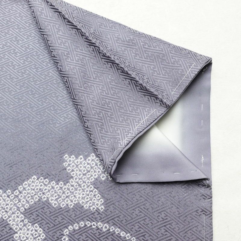 付け下げ 良品 しつけ糸付き 絞り 正絹 花柄 袷仕立て 身丈157.5cm 裄丈65.5cm 箔 金彩 フォーマル 着物 紫・藤色_画像14