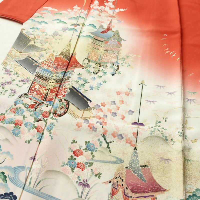 付け下げ 良品 縮緬 正絹 風景柄 袷仕立て 身丈155.5cm 裄丈65.5cm 箔 金彩 フォーマル 着物 赤・朱_画像5