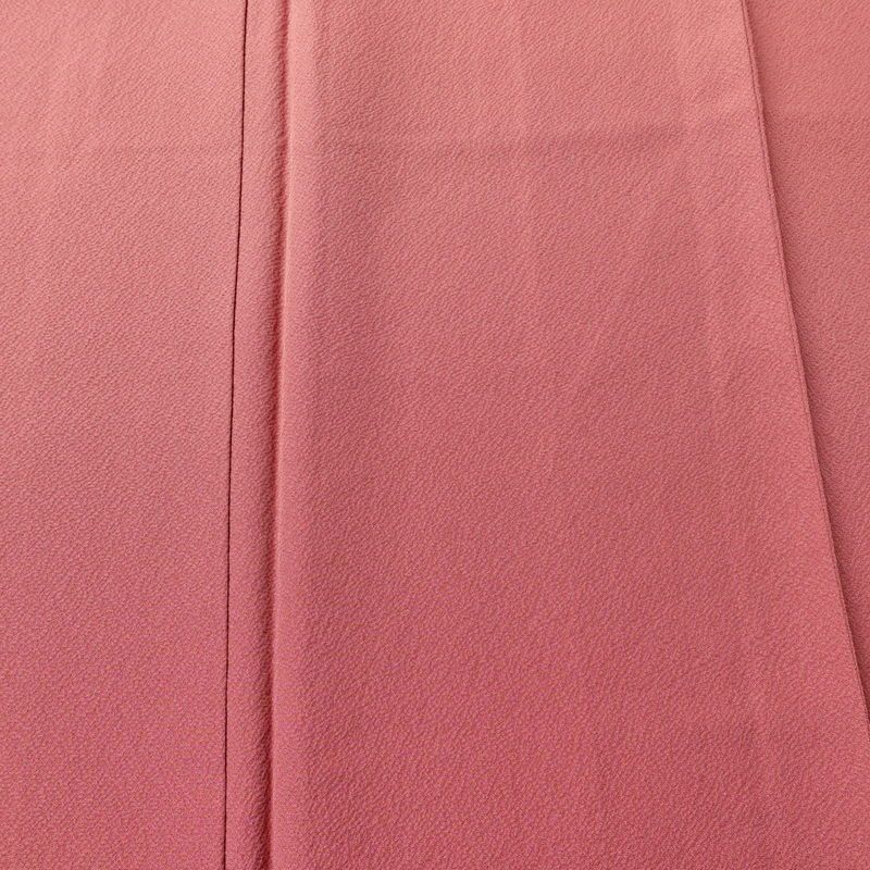 色無地 しつけ糸付き 縮緬 一つ紋付き 正絹 無地 袷仕立て 身丈153cm 裄丈60cm フォーマル 着物 ピンク_画像6