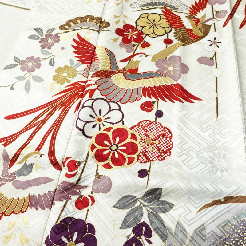 振袖 良品 綸子 正絹 古典柄 袷仕立て 身丈165.5cm 裄丈67cm 箔 金彩 フォーマル 着物 多色使い_画像5