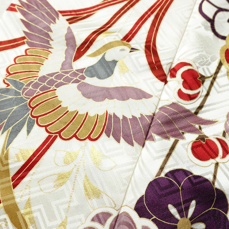 振袖 良品 綸子 正絹 古典柄 袷仕立て 身丈165.5cm 裄丈67cm 箔 金彩 フォーマル 着物 多色使い_画像9