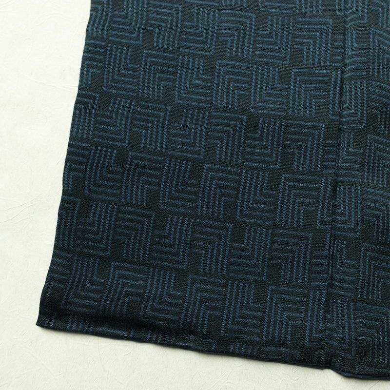 小紋 アンティーク風 混紡 幾何学柄・抽象柄 袷仕立て 身丈150.5cm 裄丈62cm 一部しつけ糸付き 着物 青・紺_画像9