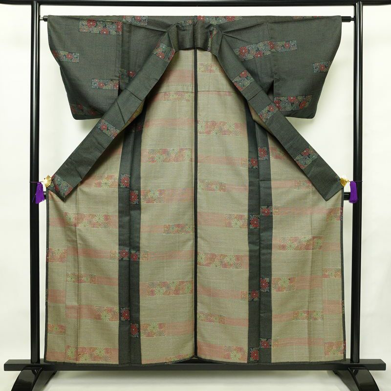 単衣 小紋 良品 正絹 花柄 単衣仕立て 身丈158.5cm 裄丈63cm 着物 緑・うぐいす色_画像3